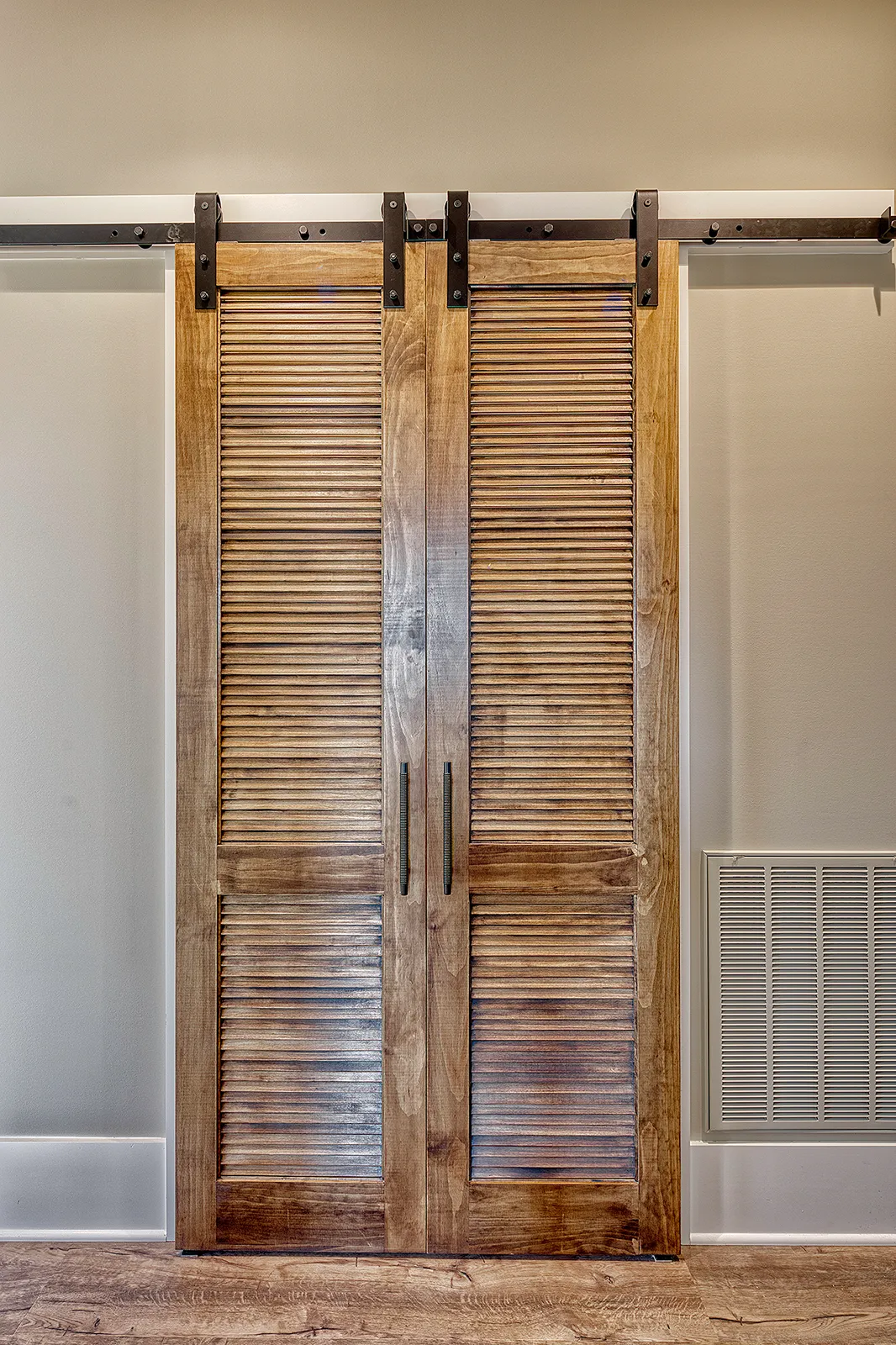 Lake Hartwell interior design